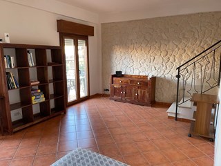 Appartamento in Affitto a Ladispoli, zona via roma, 800€, 120 m², arredato