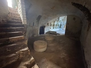 Magazzino in Vendita a Vico del Gargano, zona Centro storico, 80'000€, 233 metri utili