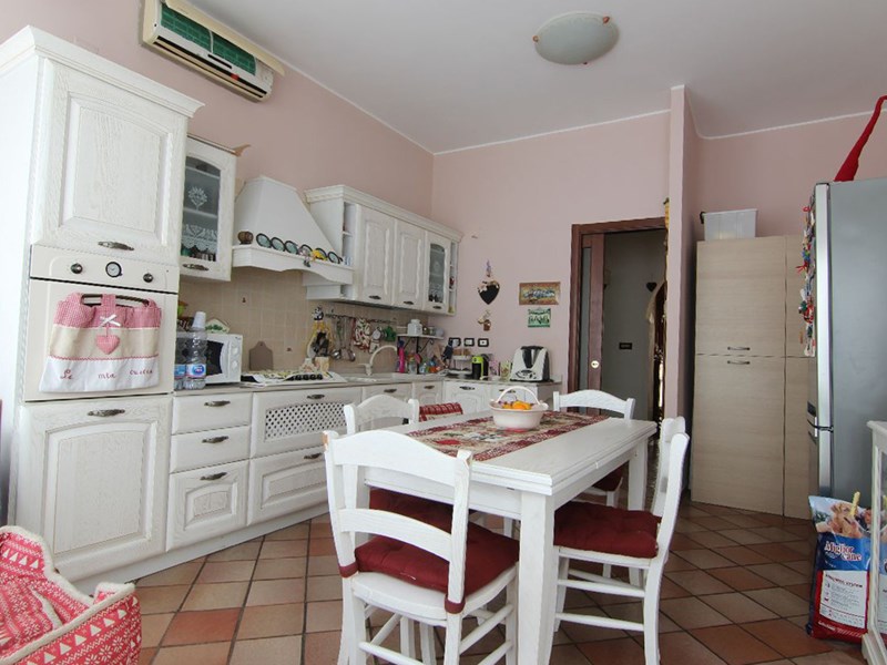 Appartamento in Vendita a Siracusa, zona Piazza della Repubblica, 180'000&euro;, 173 m²