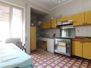 Quadrilocale in Vendita a Siracusa, zona via Augusto von Platen, 100'000&euro;, 132 m²