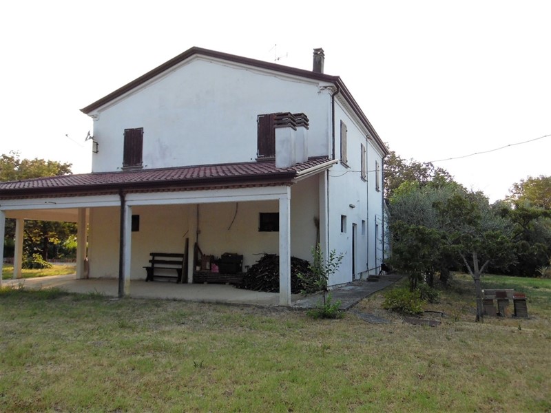 Casa Indipendente in Vendita a Montescudo Monte Colombo, 350'000€, 180 m², con Box