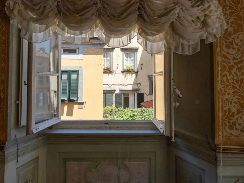 Appartamento in Vendita a Lucca, 995'000€, 250 m²