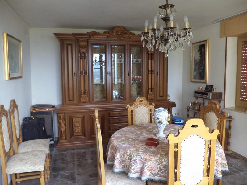 Casa Indipendente in Vendita a Lettomanoppello, zona Semicentro, 70'000€, 126 m²