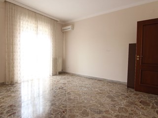 Appartamento in Vendita a Siracusa, zona via Tisia, 145'000&euro;, 143 m²