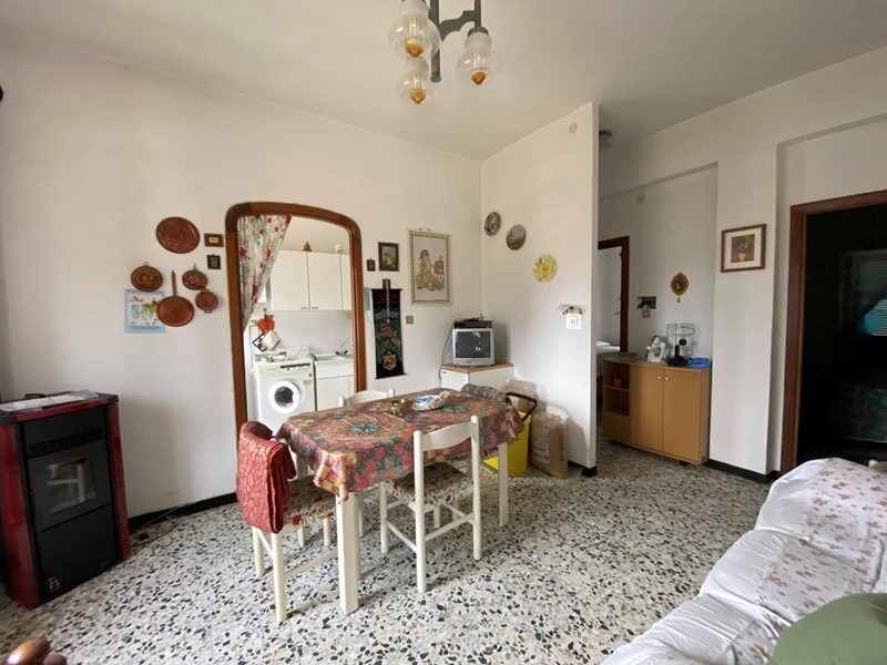 Quadrilocale in Vendita a Urbe, 38'000€, 80 m²