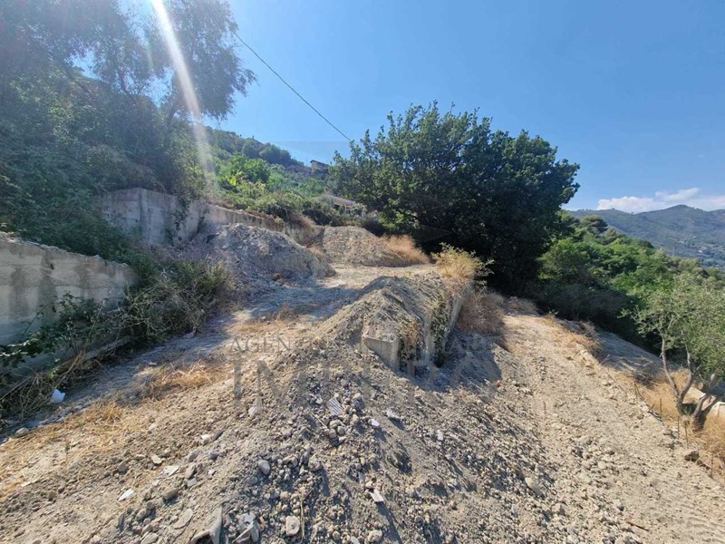 Terreno agricolo in Vendita a Ventimiglia, zona Seglia, 85'000€, 55 m²