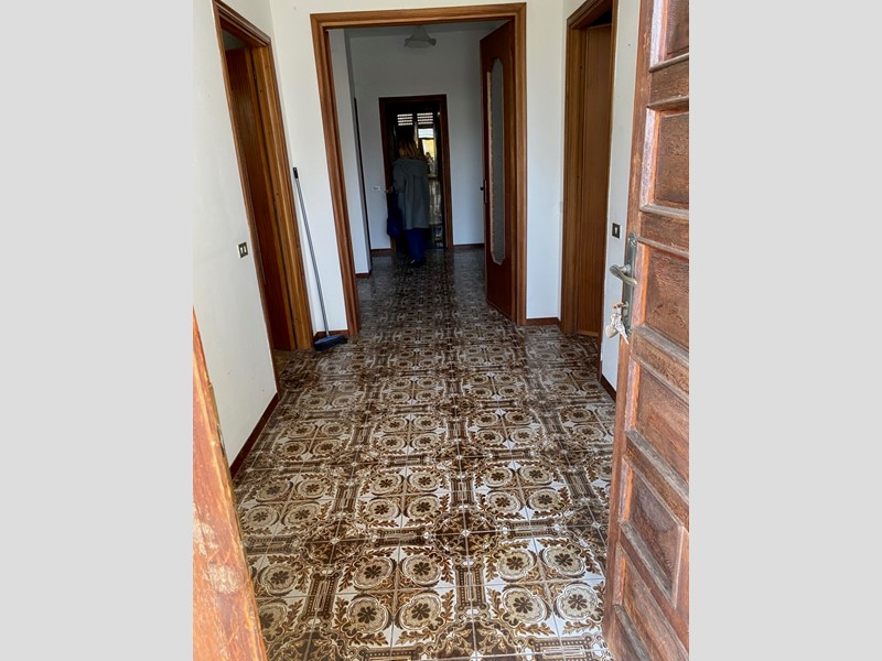 Casa Indipendente in Vendita a Borgonovo Val Tidone, 170'000€, 260 m²