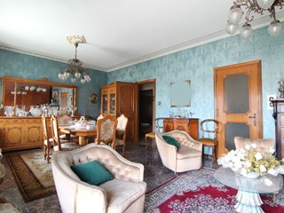 Quadrilocale in Vendita a Siracusa, zona via Augusto von Platen, 100'000&euro;, 132 m²