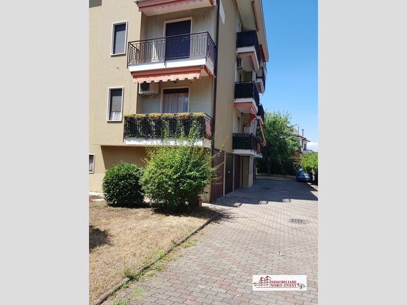 Box in Vendita a Sedriano, 18'000€, 16 m²