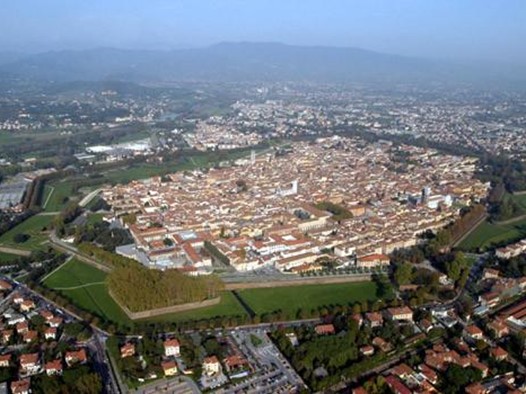Attività commerciale in Vendita a Lucca, zona San Vito, 40'000€, 100 m²