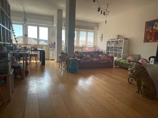 Appartamento in Vendita a Poggibonsi, 295'000€, 160 m²