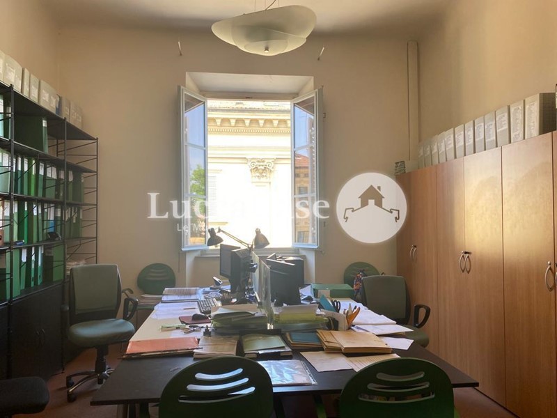 Ufficio in Vendita a Lucca, zona San Concordio Contrada, 395'000€, 162 m²