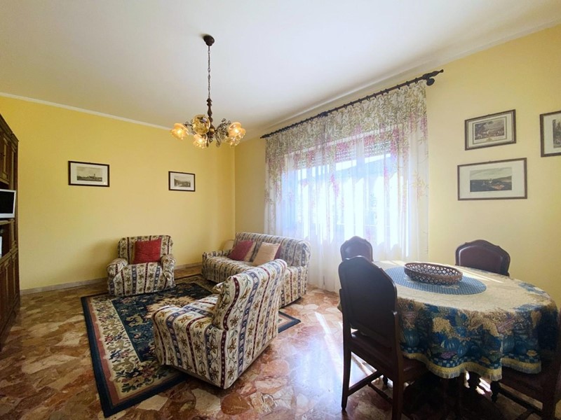 Casa Indipendente in Vendita a Pietrasanta, zona Marina di Pietrasanta, 390'000€, 120 m²