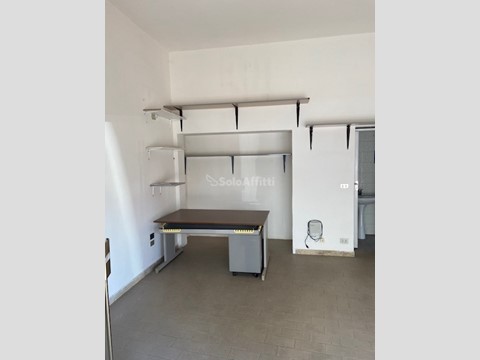 Capannone in Affitto a Modena, 550&euro;, 35 m²