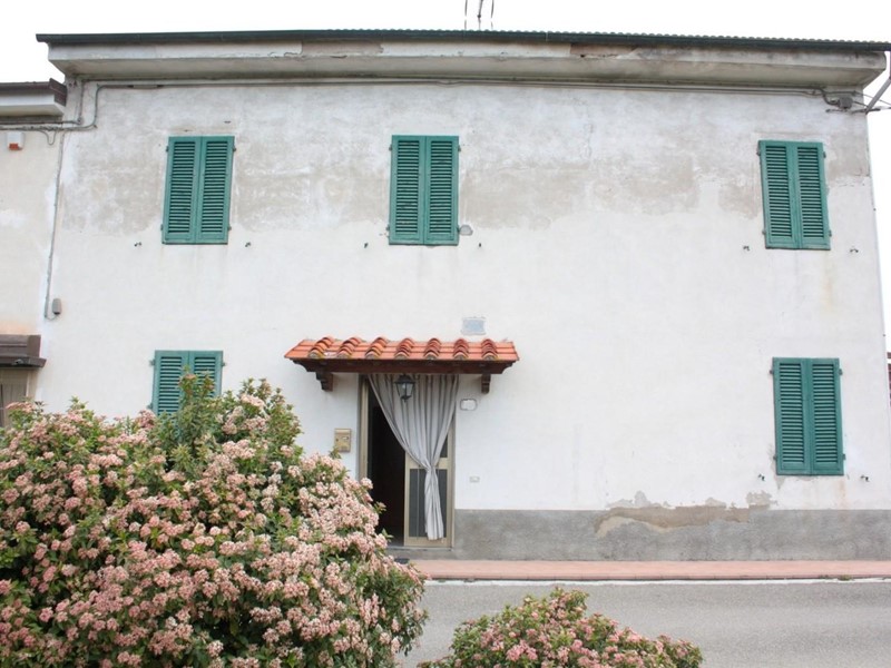 Casa Indipendente in Vendita a Cerreto Guidi, zona Lazzeretto, 170'000€, 151 m², con Box