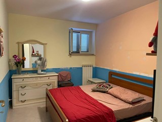 Casa Indipendente in Vendita a Anguillara Sabazia, 195'000€, 400 m²