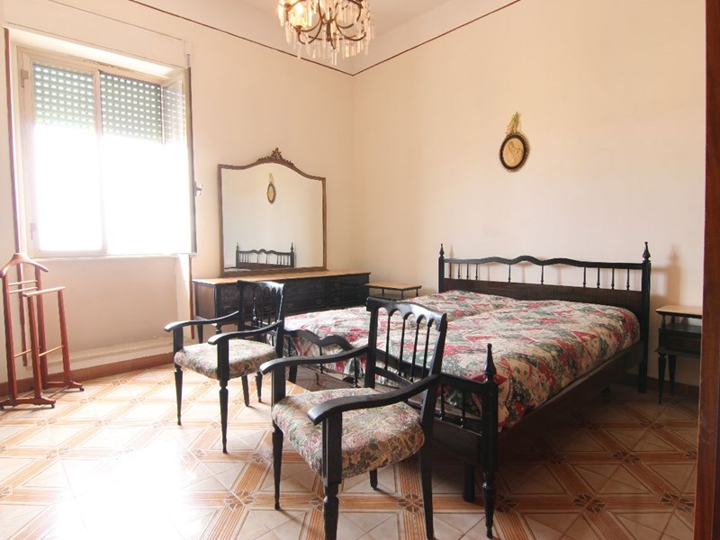 Trilocale in Vendita a Siracusa, zona Piazza Santa Lucia, 70'000&euro;, 85 m²