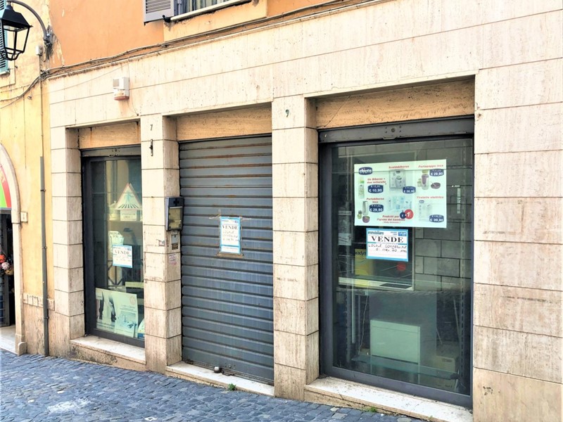 Immobile commerciale in Vendita a Castel Madama, 85'000€, 70 m²