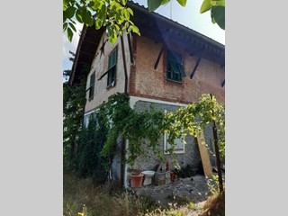 Casa Indipendente in Vendita a Volpeglino, 220'000€, 300 m²