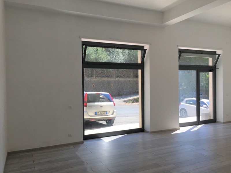 Immobile commerciale in Affitto a Anagni, 490€, 40 m²