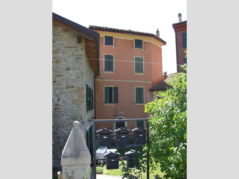 Casa Indipendente in Vendita a Monterenzio, 55'000€, 280 m²