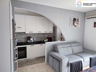 Trilocale in Vendita a Ravenna, zona Porto Corsini, 118'000€, 55 m², arredato