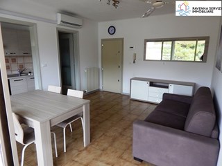 Trilocale in Vendita a Ravenna, zona MARINA ROMEA, 125'000€, 65 m², arredato