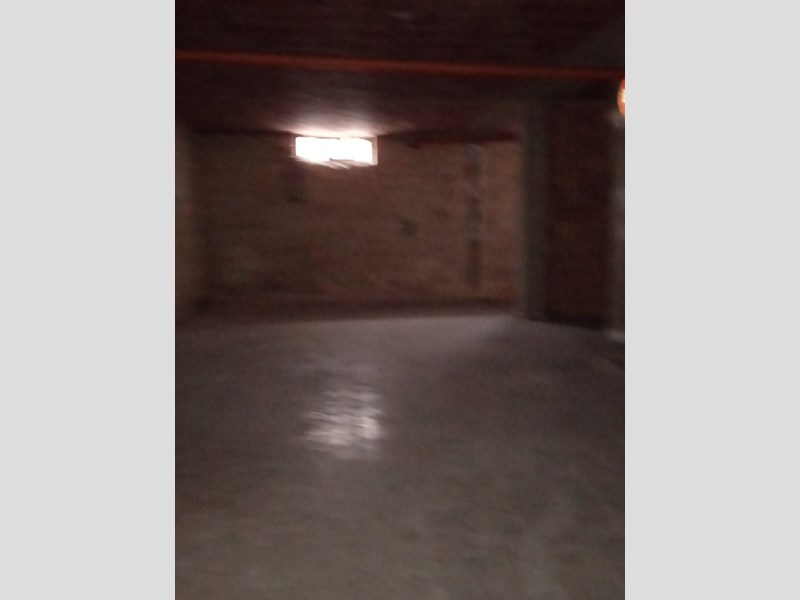 Magazzino in Affitto a Adelfia, zona residenziale, 290€, 220mq.