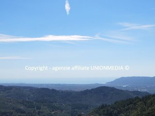 Casa Indipendente in Vendita a Fosdinovo, zona Canepari, 60'000€, 90 m²