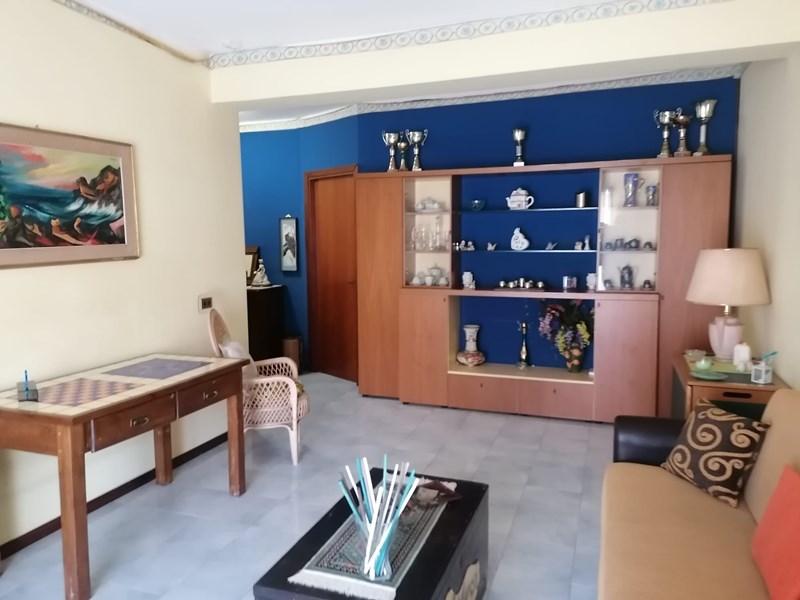 Appartamento in Vendita a Aci Catena, 138'000€, 100 m²