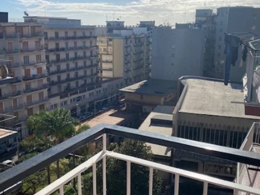 Appartamento in Affitto a Acireale, zona C.so Italia, 500€, 100 m²