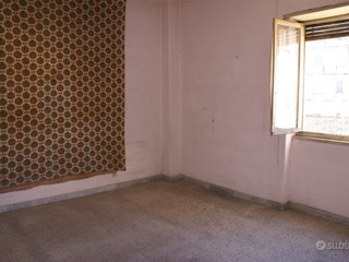 Appartamento in Vendita a Catania, zona C.so Indipendenza, 60'000&euro;, 70 m²