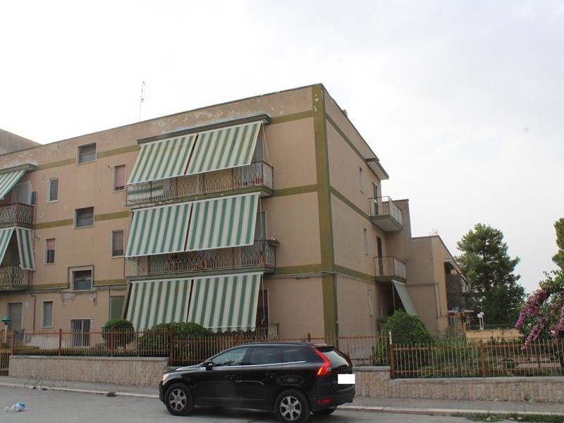 Appartamento in Vendita a Canosa di Puglia, 89'000€, 123 m²