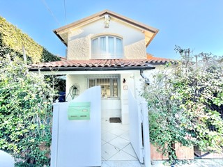 Casa Indipendente in Affitto a Pietrasanta, zona pietrasanta, 5'000€, 90 m², arredato