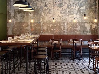 Attività commerciale in Vendita a Pietrasanta, 300'000€, 400 m²