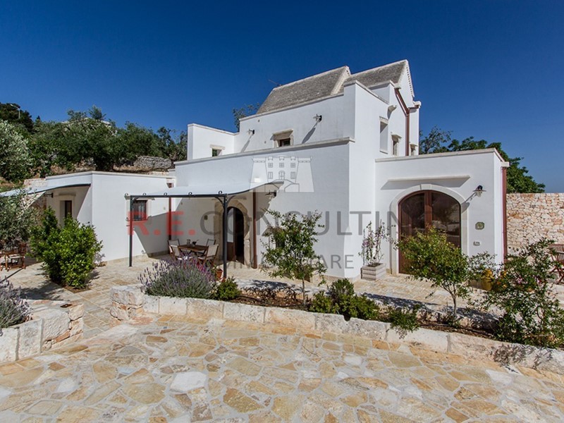 Casale in Vendita a Martina Franca, 650'000€, 163 m², arredato