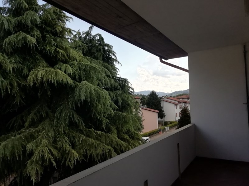 Appartamento in Vendita a Borgo Tossignano, 95'000€, 85 m², con Box
