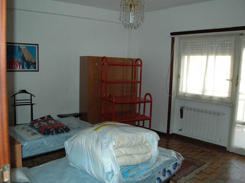 Stanza in Affitto a Roma, zona Appia Nuova, 660€, 20 m², arredato