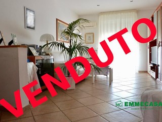 Trilocale in Vendita a Valenzano, 150'000&euro;, 95 m²