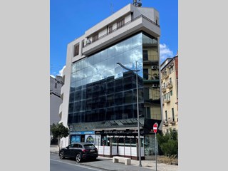 Ufficio in Vendita a Catania, zona Corso delle Province 170, 990'000€, 335 m², arredato