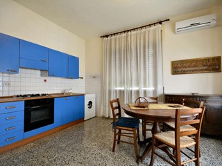 Villa in Vendita a Lucca, zona Vicopelago, 330'000€, 180 m²