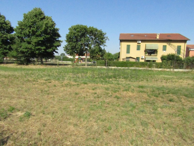 Terreno edificabile in Vendita a Santa Maria di Sala, zona Sant'Angelo, 108'000€, 810 m²