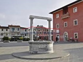 Trilocale in Vendita a Forte dei Marmi, 450'000€, 65 m², arredato