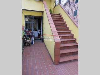 Casa Semi Indipendente in Vendita a Carrara, 180'000€, 90 m², arredato