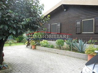 Casa Indipendente in Vendita a Massa, zona Alteta, 250'000€, 152 m²