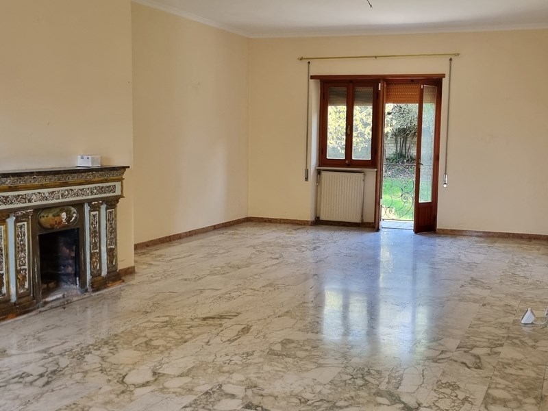 Quadrilocale in Vendita a Fonte Nuova, zona Tor Lupara , 198'000€, 170 m²