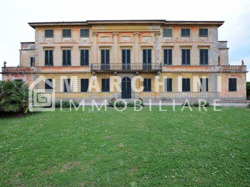 Casale in Vendita a Capannori, zona Gragnano, 1'250'000€, 1500 m²