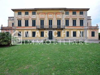 Casale in Vendita a Capannori, zona Gragnano, 1'250'000€, 1500 m²