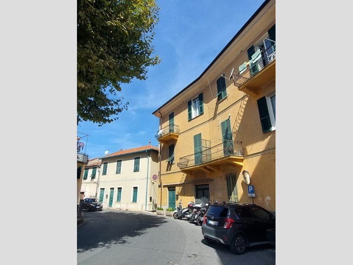 Appartamento in Vendita a Sanremo, zona Poggio, 145'000€, 90 m²