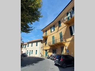 Appartamento in Vendita a Sanremo, zona Poggio, 145'000€, 90 m²